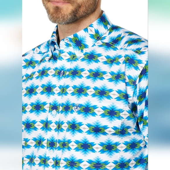 Ariat Levi Button down print shirt Medium - Picture 4 of 4